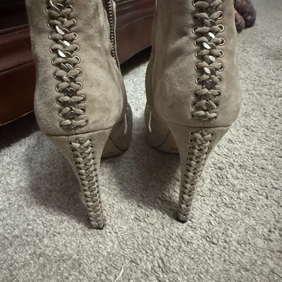 Vince Camuto tan suede booties - Picture 2 of 4
